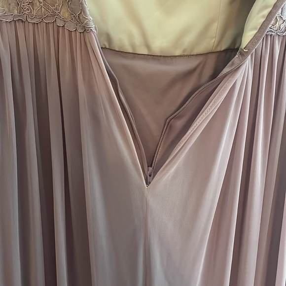 David’s bridal bridesmaid slit dress Mauve SIZE 6 - Picture 10 of 12